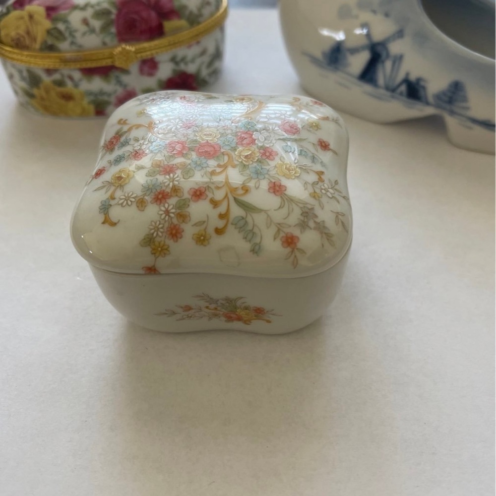Trinket Boxes Vintage Set Of Three - Picture 2 of 9
